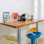 Charmant Studio 18E Paris