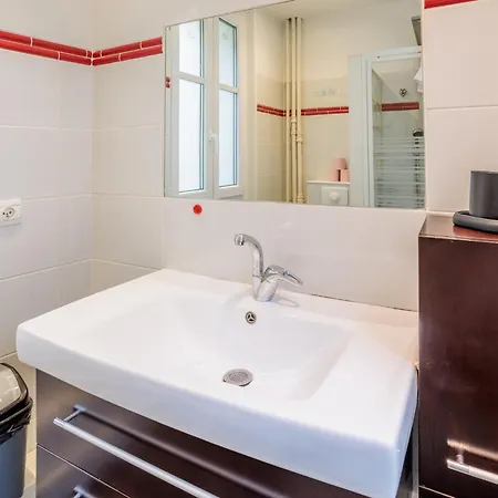 Apartment Charmant Studio 18e *