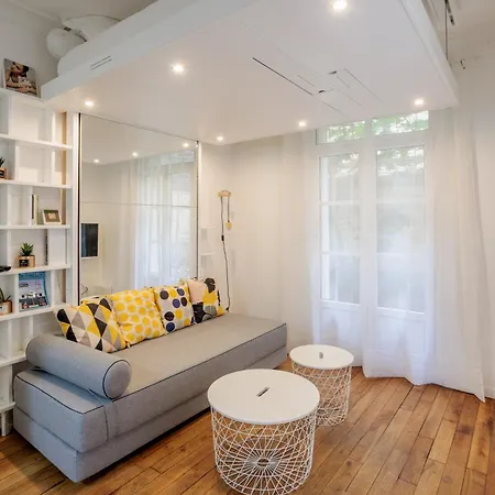 Charmant Studio 18e Apartment